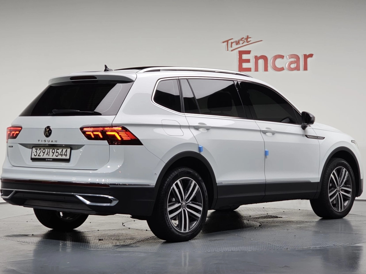 VOLKSWAGEN TIGUAN ALLSPACE