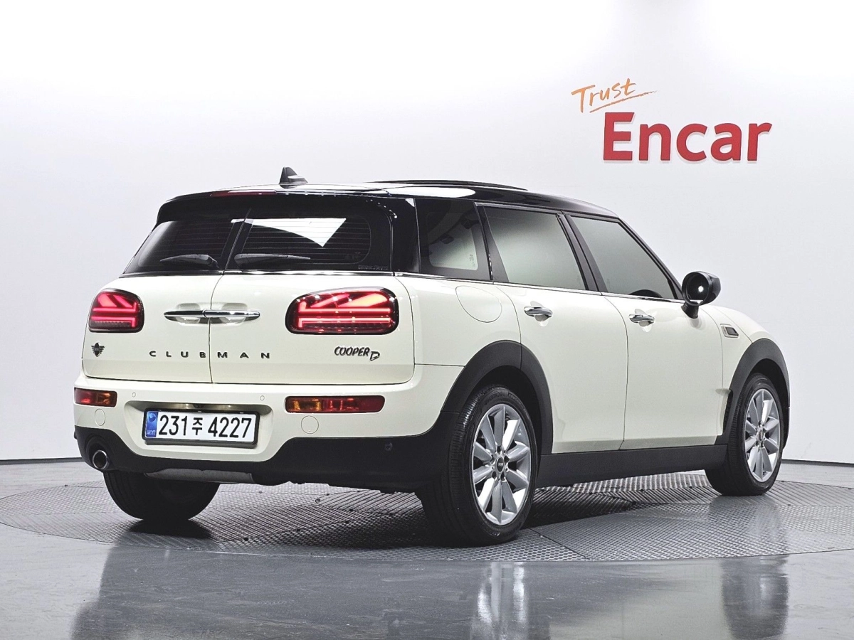 MINI CLUBMAN COOPER D