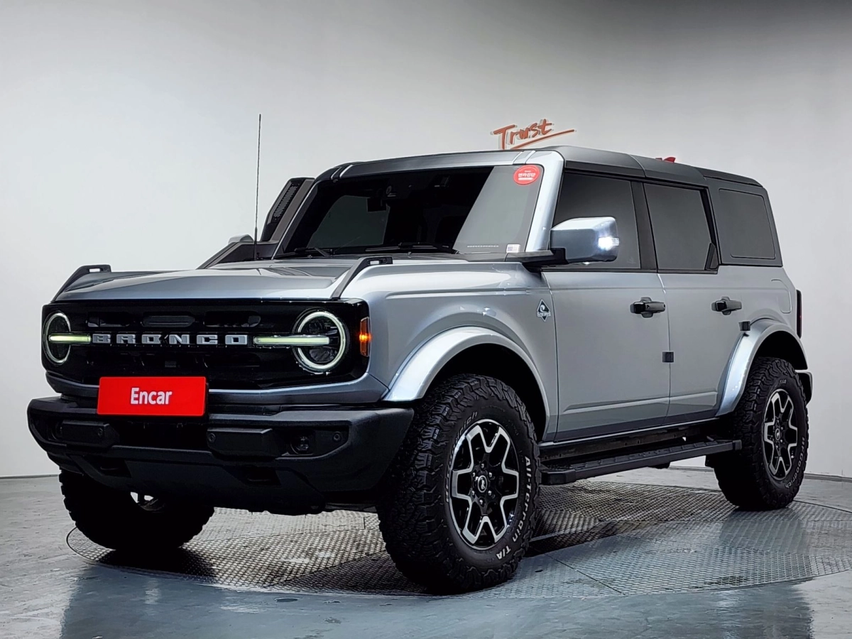 FORD BRONCO