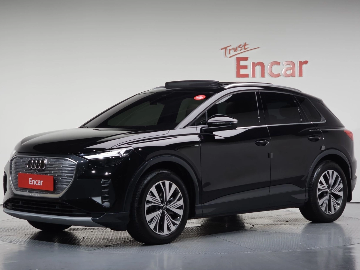 AUDI Q4 E-TRON F4  2025