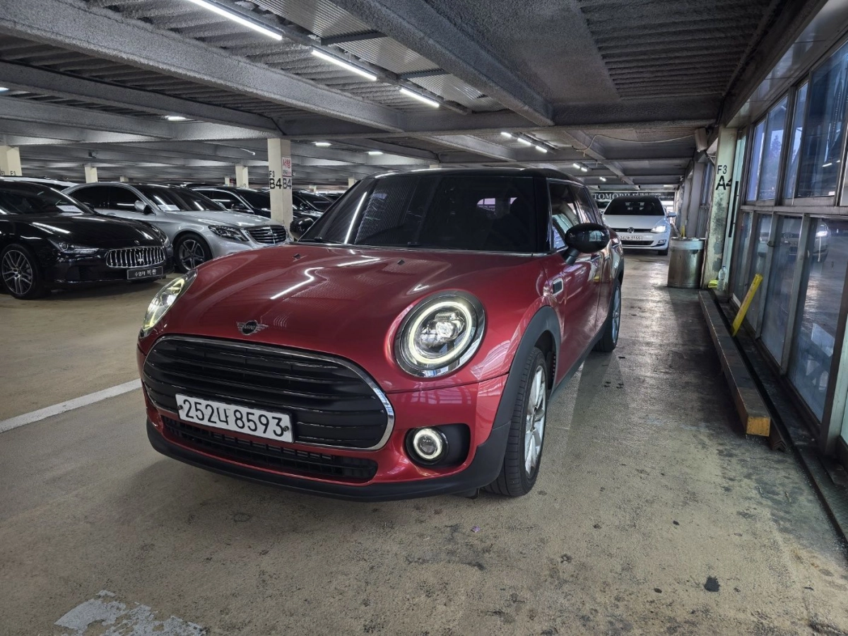 MINI CLUBMAN COOPER D  2020
