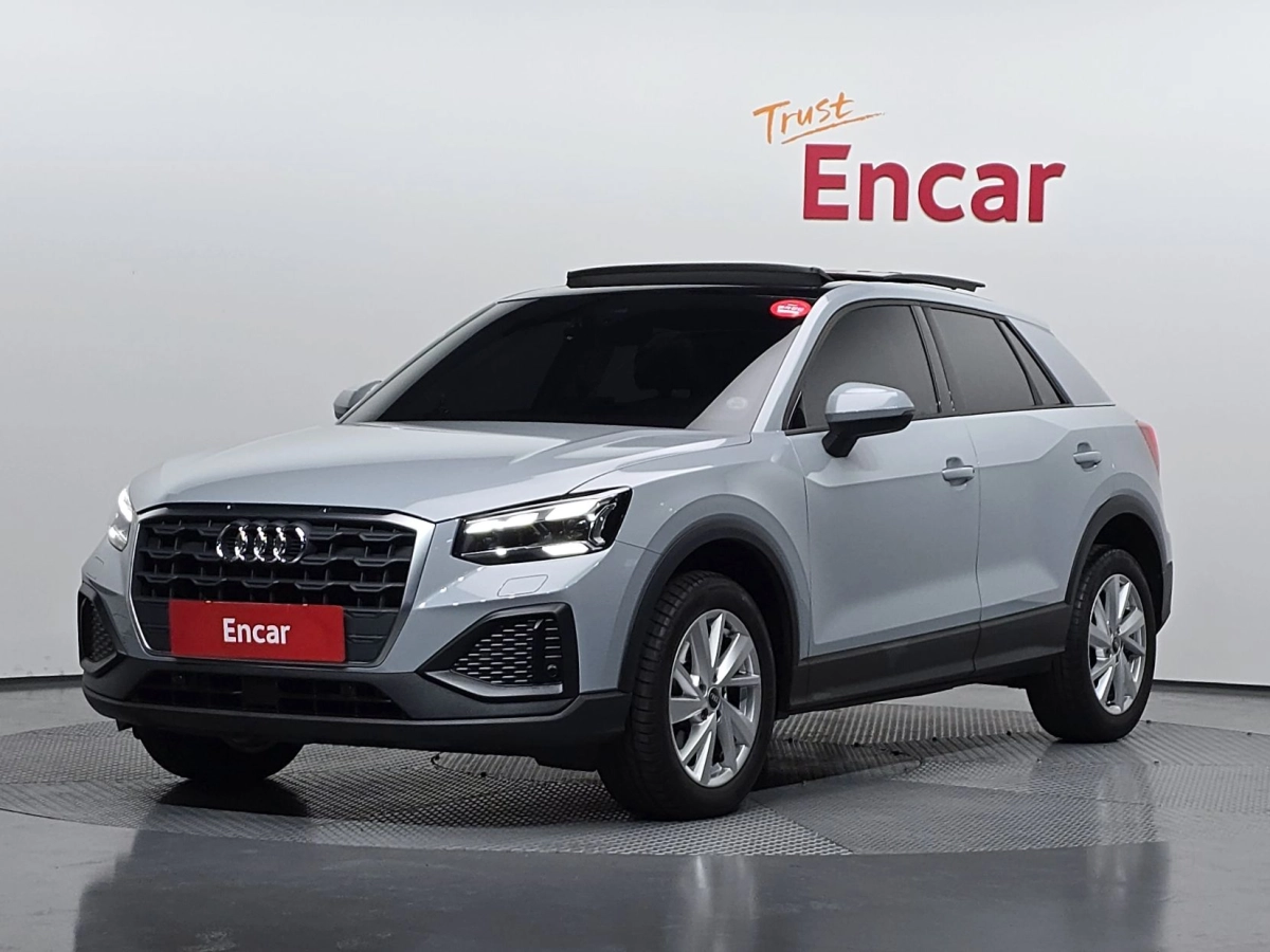 AUDI Q2