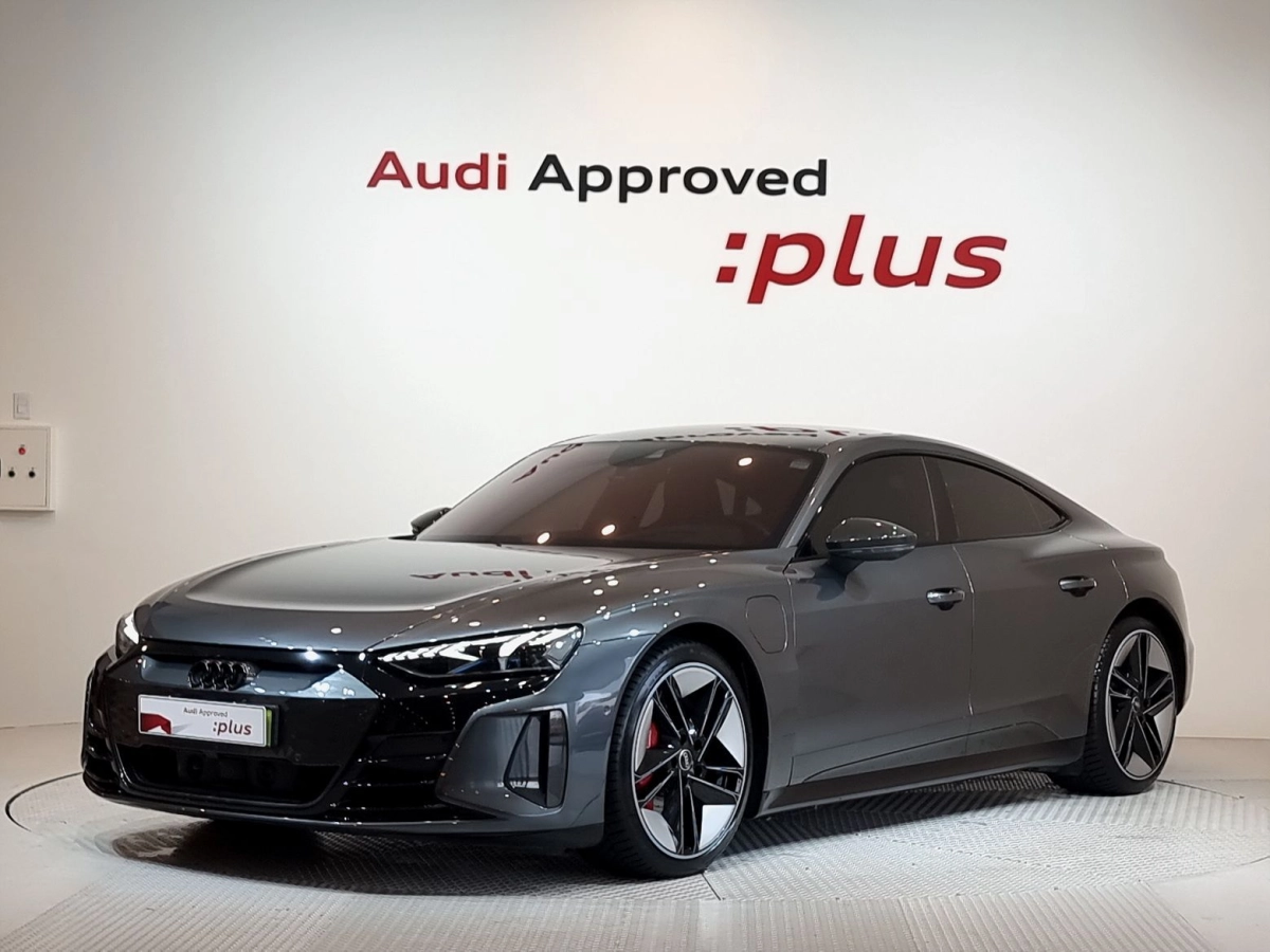 AUDI RS E-TRON  2023