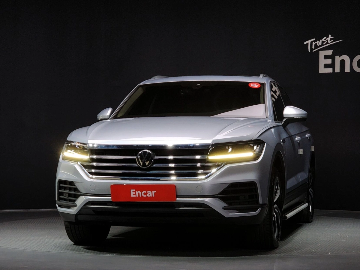 VOLKSWAGEN TOUAREG