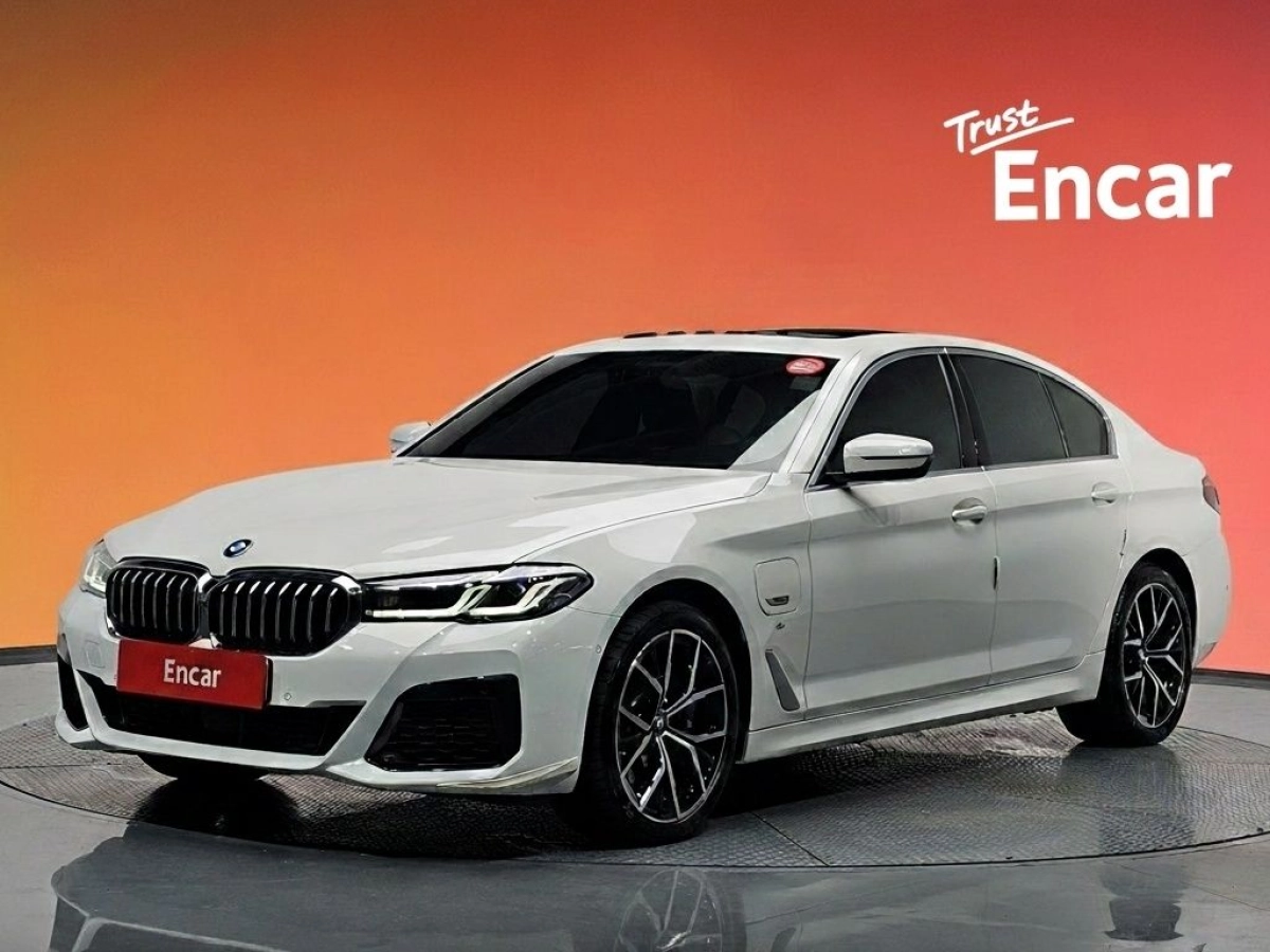 BMW 5-SERIES G30 2022