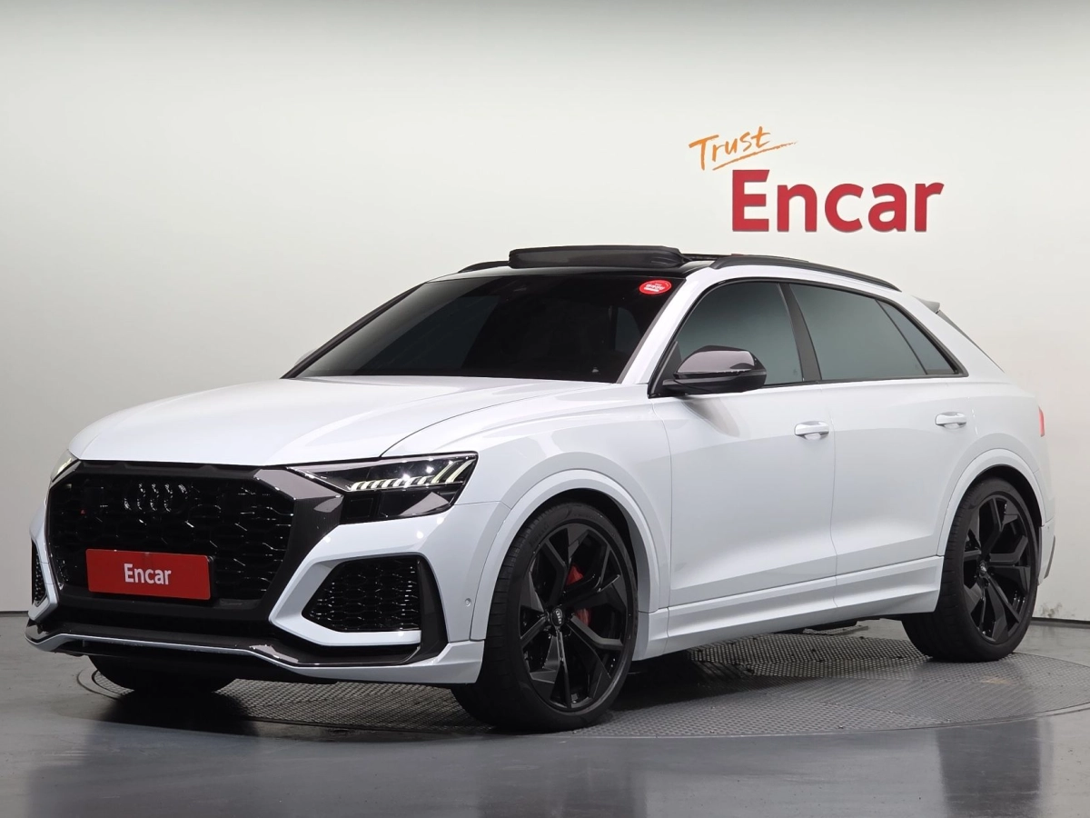AUDI RSQ8 4M  2022