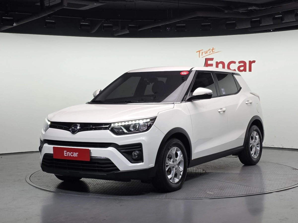 SSANGYONG TIVOLI VERY NEW