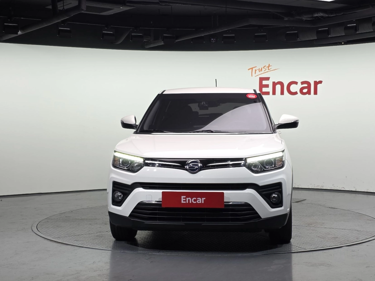 SSANGYONG TIVOLI VERY NEW