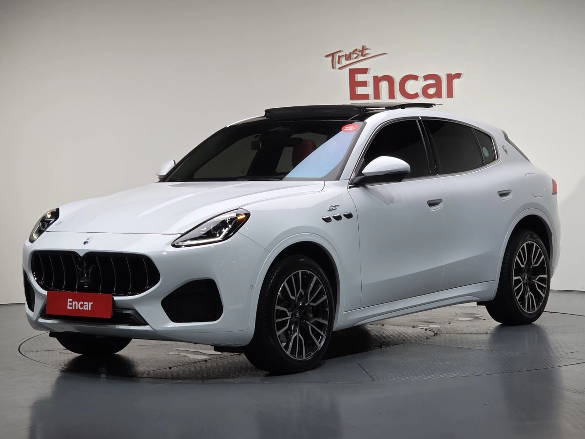 MASERATI GRECALE  2023