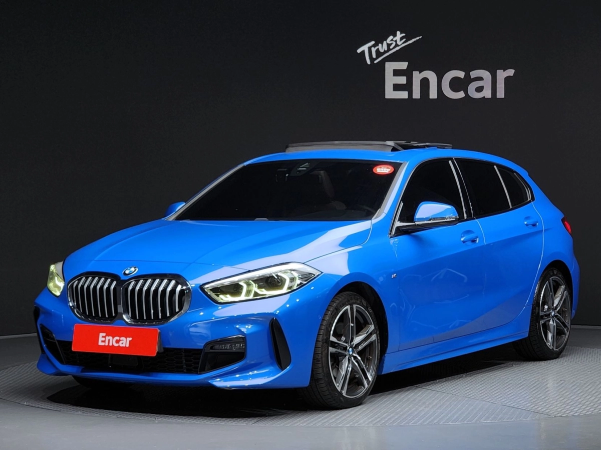 BMW 1-SERIES F40  2021