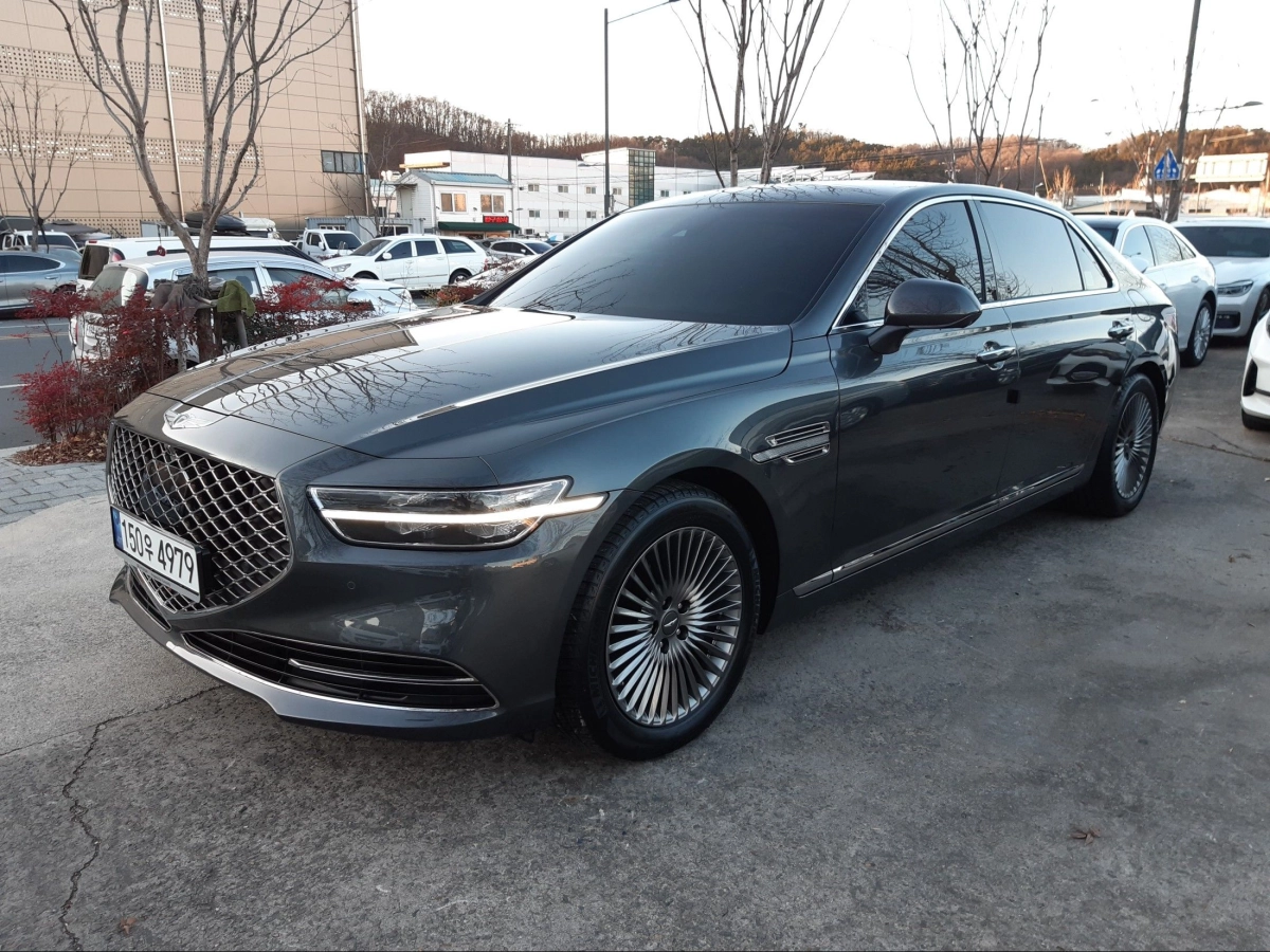 GENESIS G90