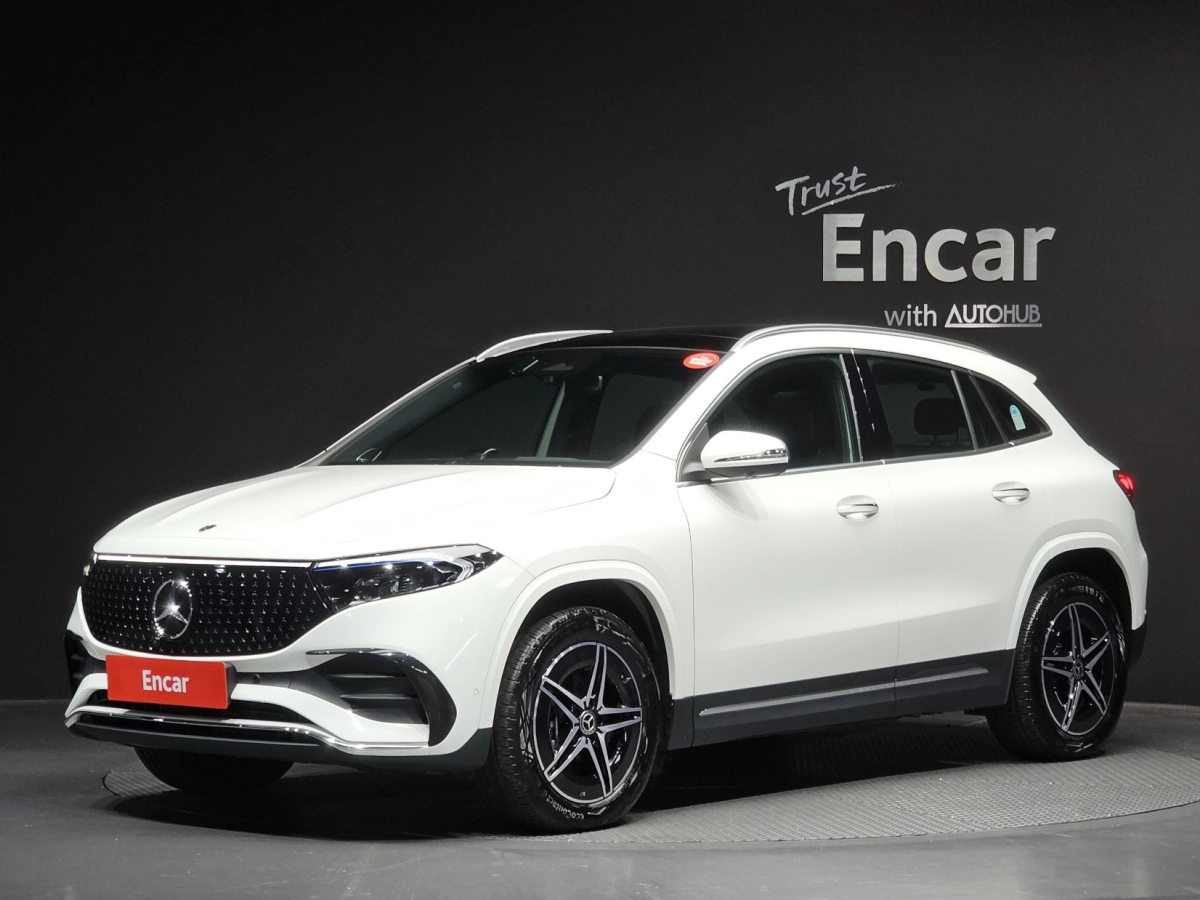 MERCEDES BENZ EQA H243  2024