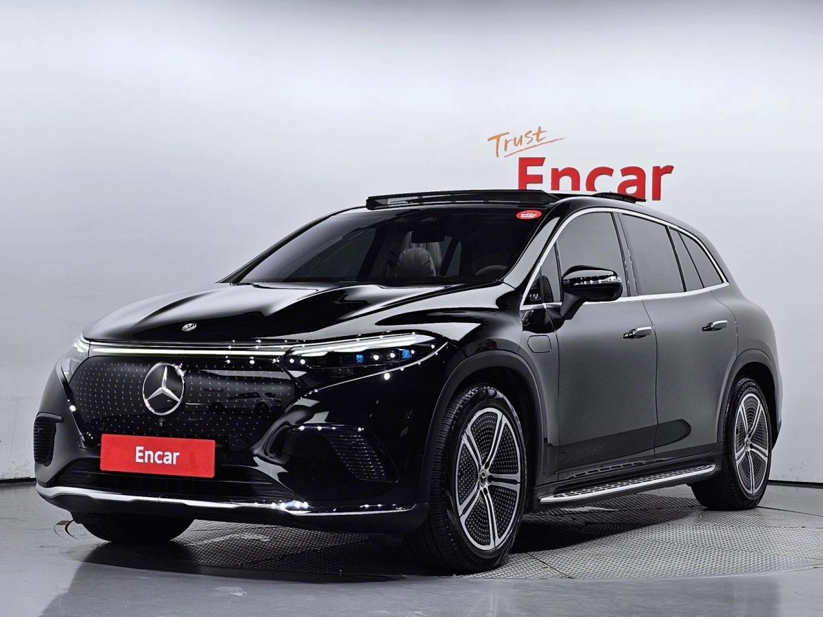 MERCEDES BENZ EQS SUV X296  2023