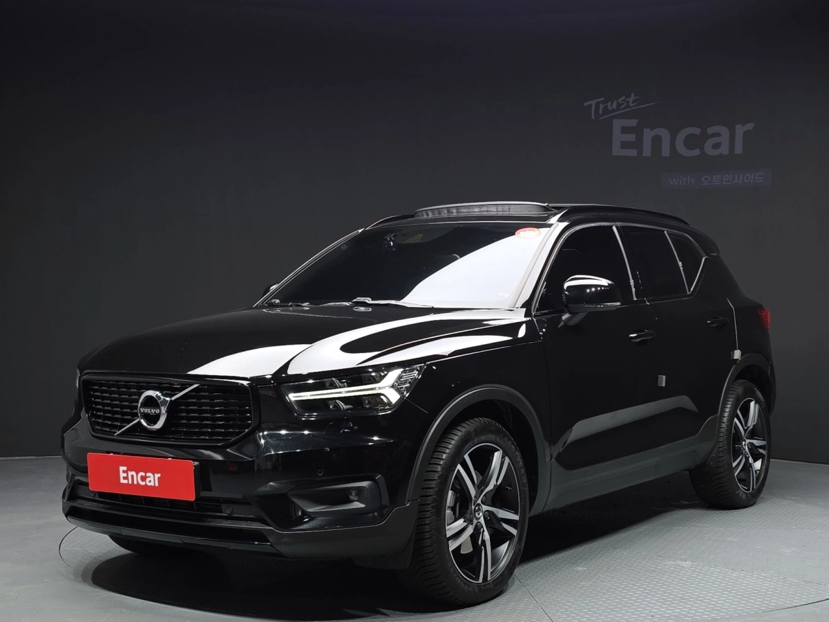 VOLVO XC40  2020