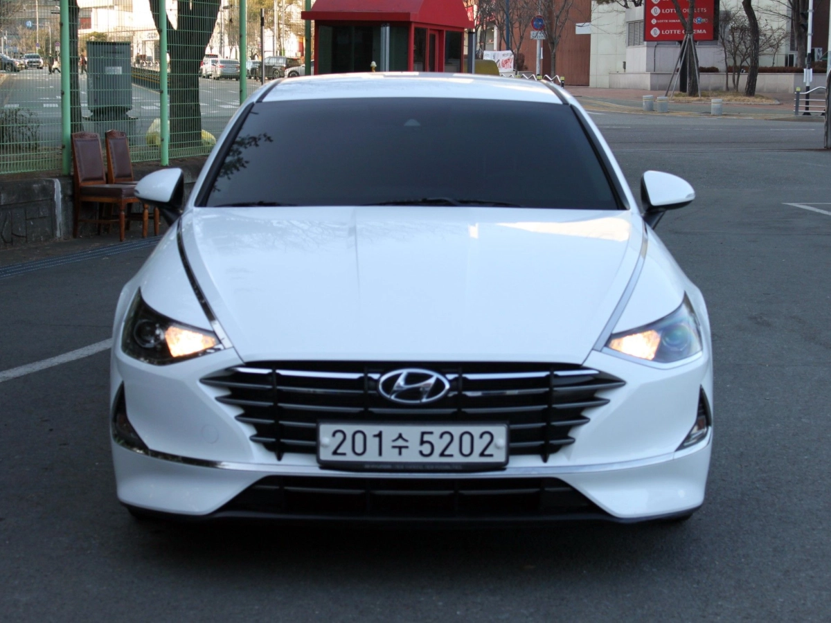 HYUNDAI SONATA DN8