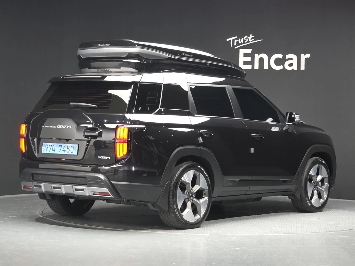 SSANGYONG TORRES EVX