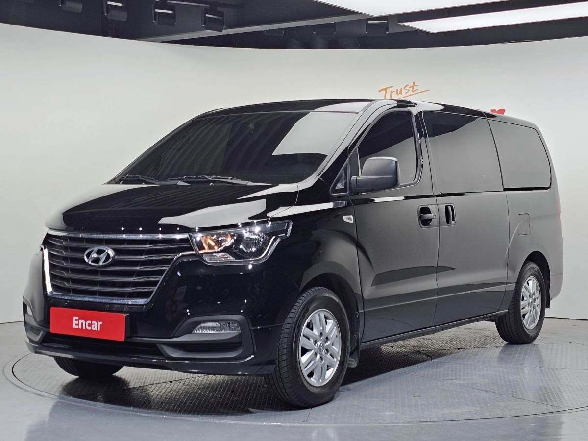 HYUNDAI STAREX GRAND  2021