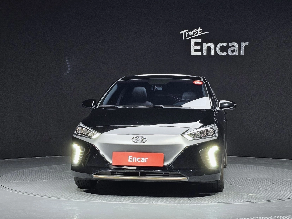 HYUNDAI IONIQ ELECTRIC