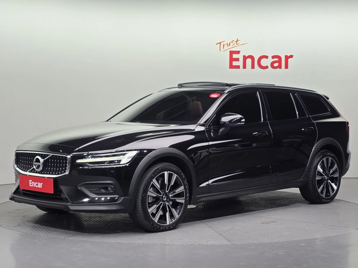 VOLVO V60 CROSS COUNTRY  2022