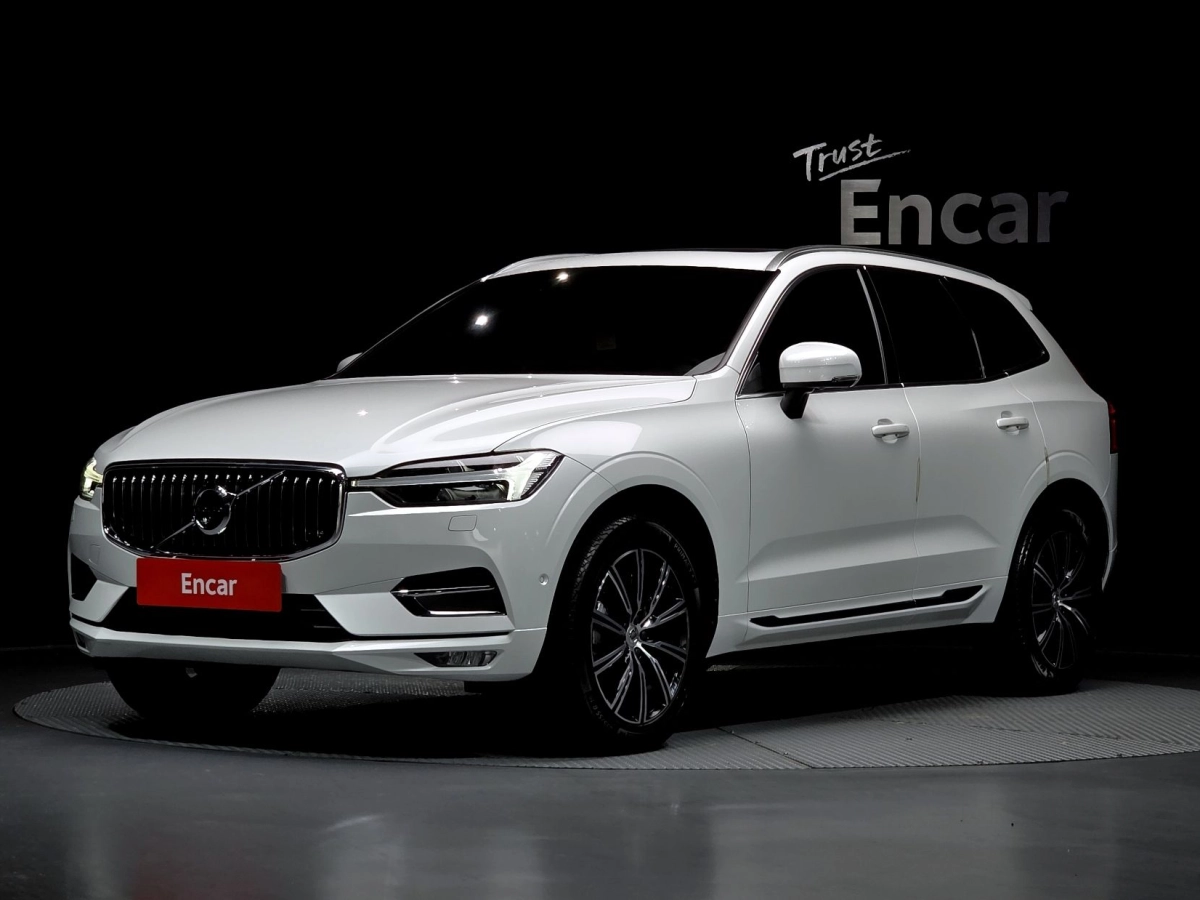 VOLVO XC60  2021