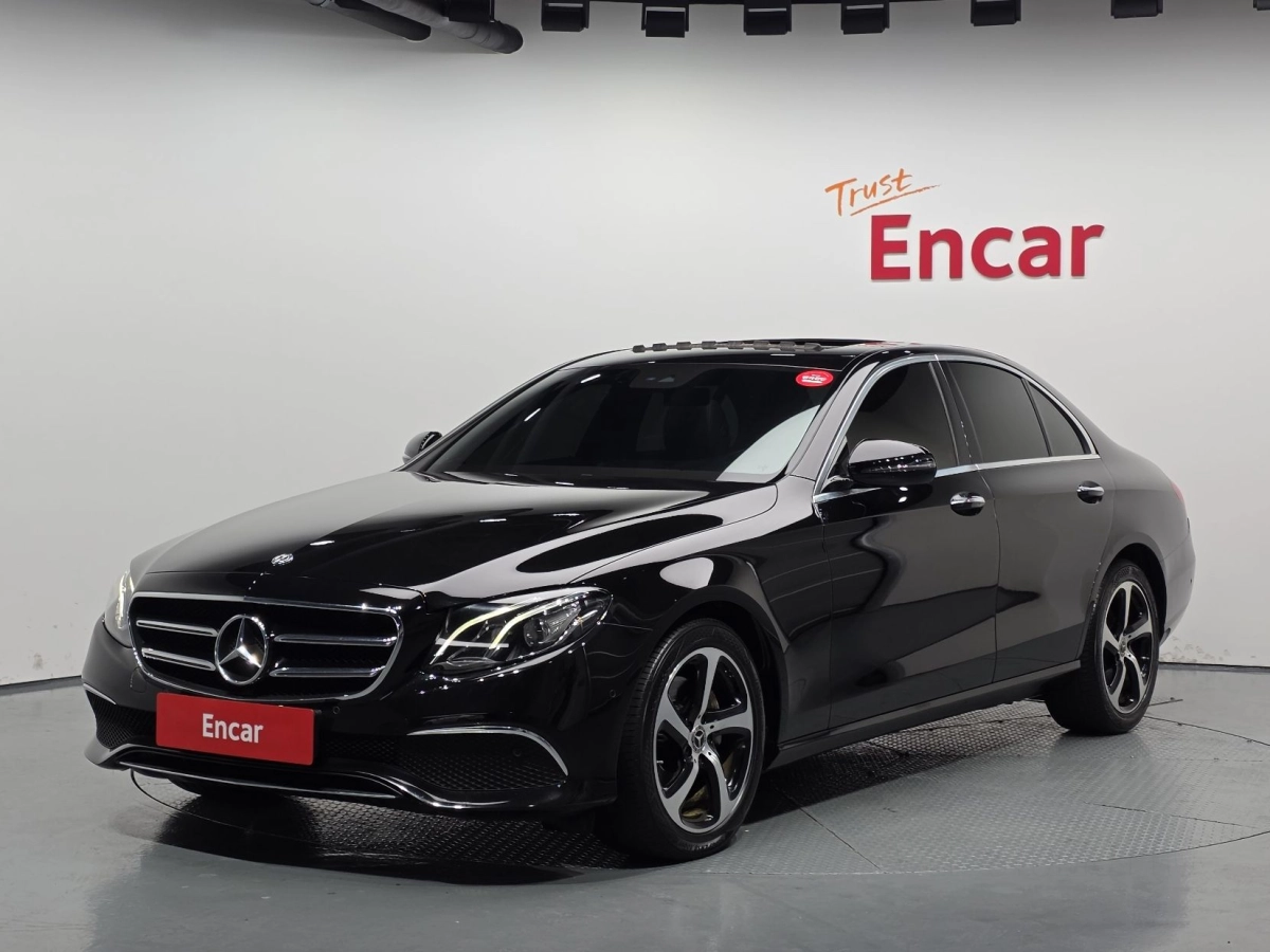 MERCEDES BENZ E-CLASS W213 2020