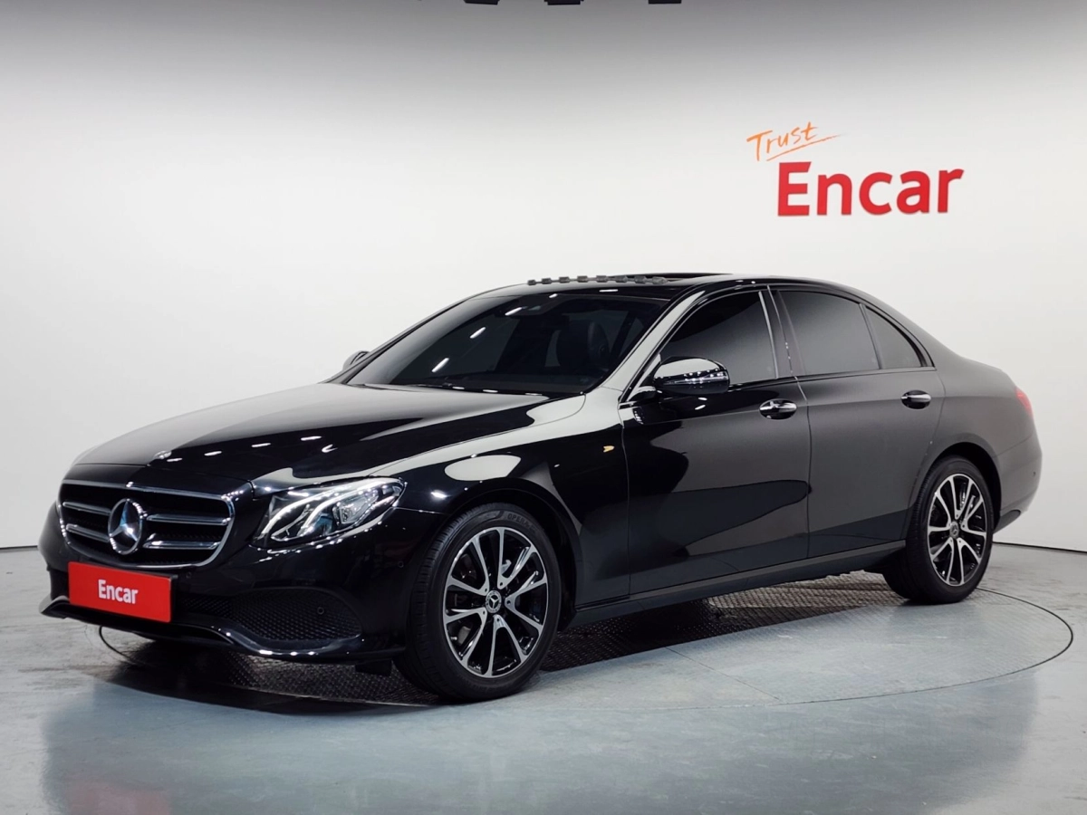 MERCEDES BENZ E-CLASS W213 2020