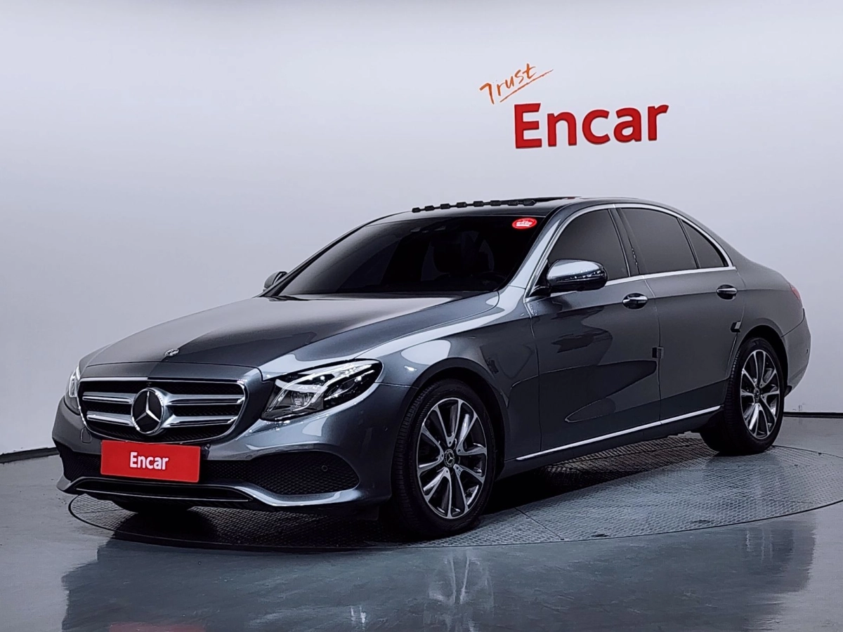 MERCEDES BENZ E-CLASS W213 2019