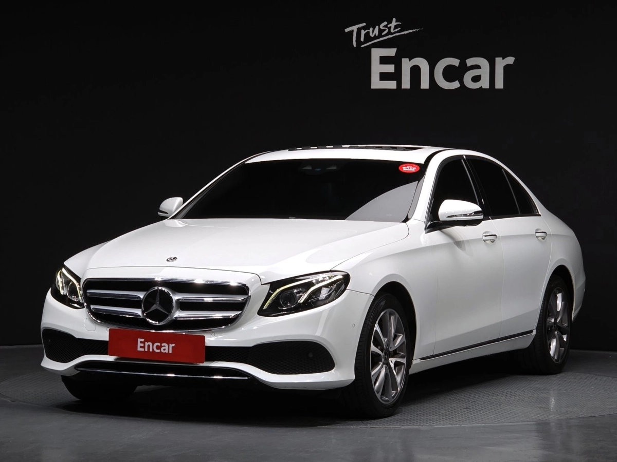 MERCEDES BENZ E-CLASS W213 2019