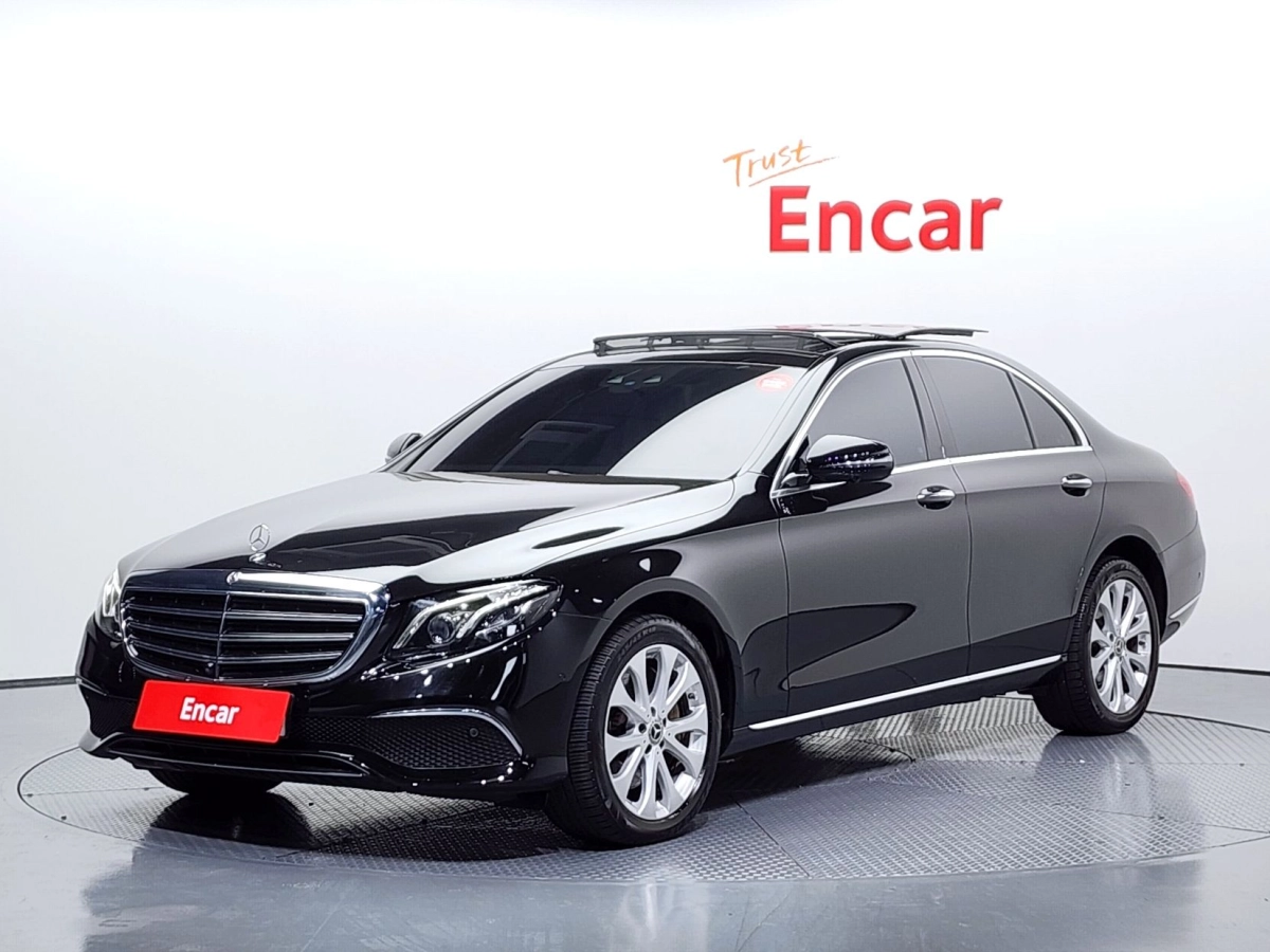 MERCEDES BENZ E-CLASS W213 2019