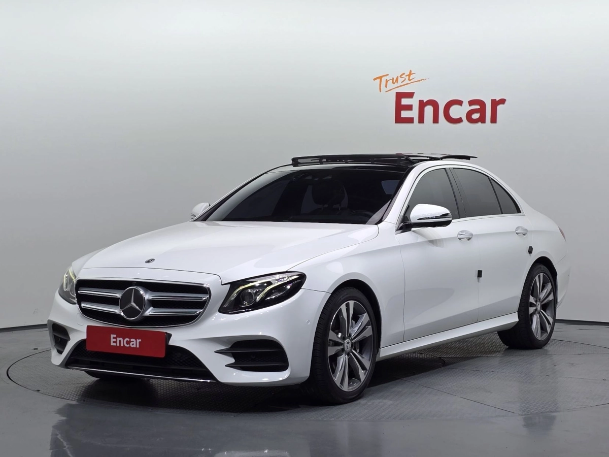 MERCEDES BENZ E-CLASS W213 2019