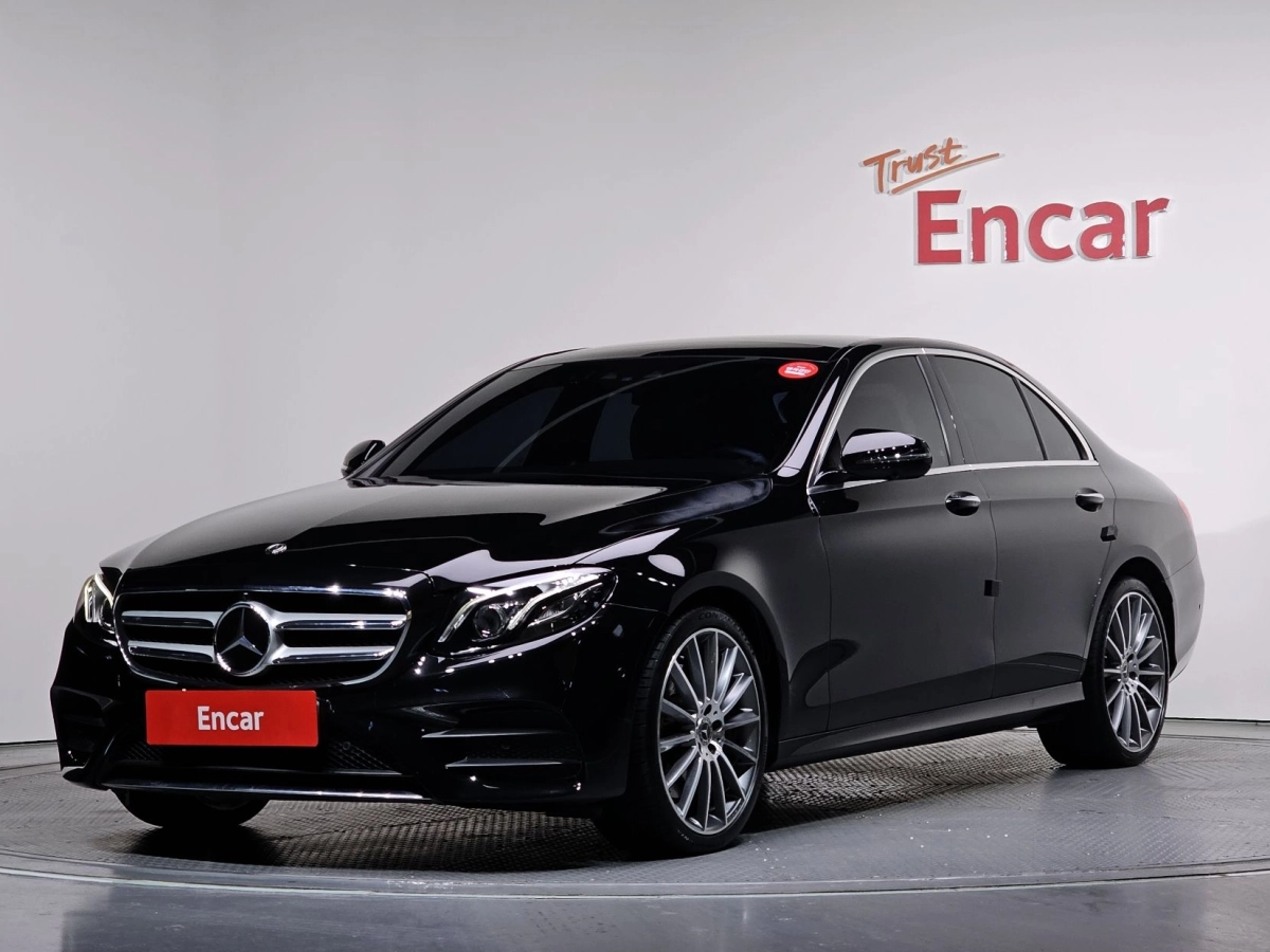 MERCEDES BENZ E-CLASS W213 2019