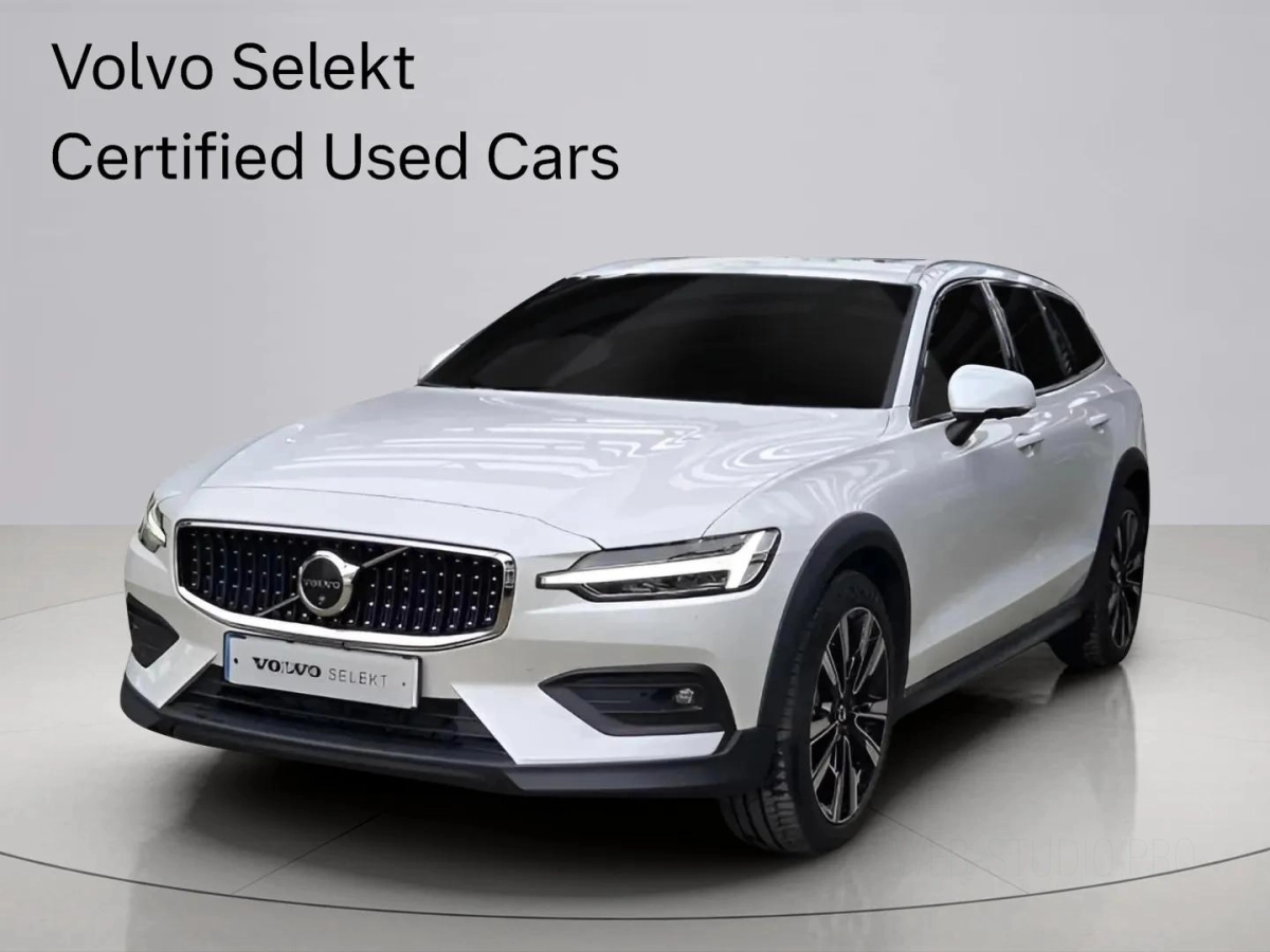 VOLVO V60 CROSS COUNTRY  2025