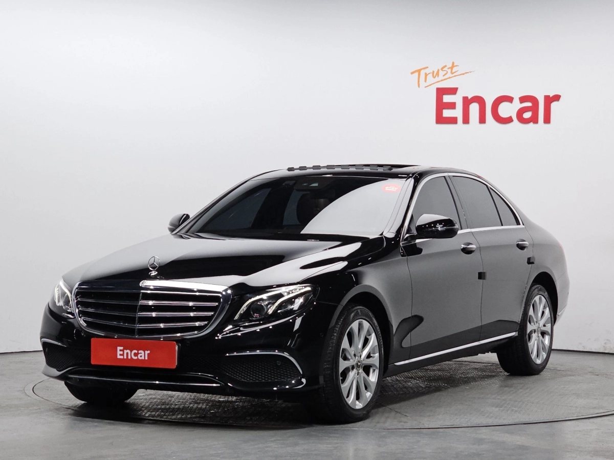 MERCEDES BENZ E-CLASS W213 2019