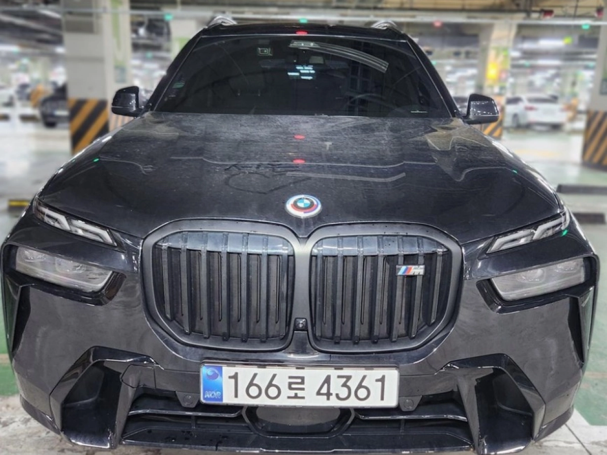 BMW X7 G07 2025