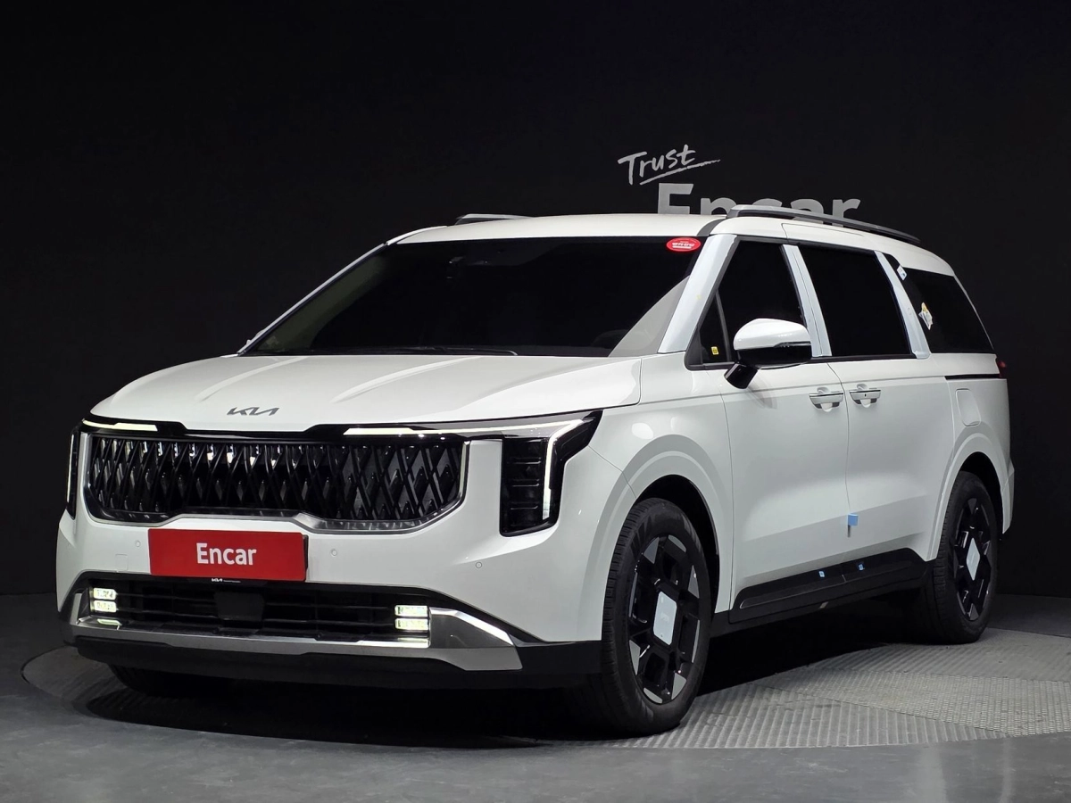 KIA CARNIVAL 2025
