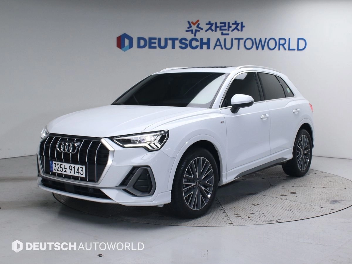 AUDI Q3 F3