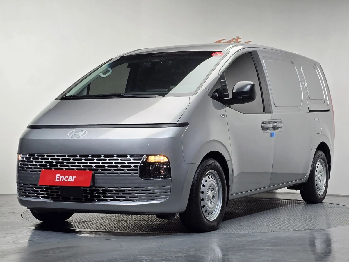 HYUNDAI STARIA  2024