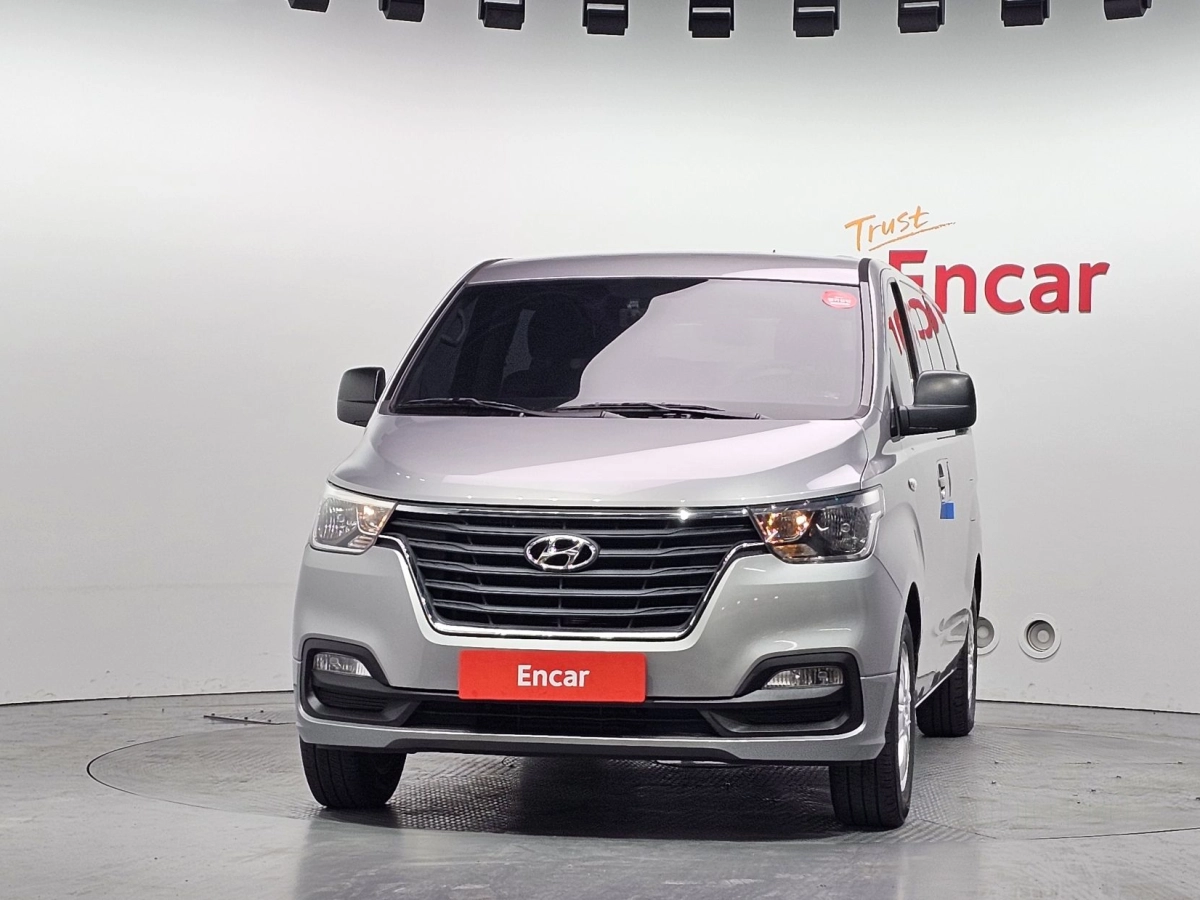 HYUNDAI STAREX GRAND