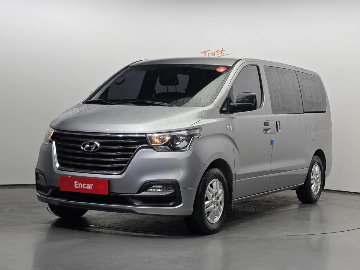 HYUNDAI STAREX GRAND  2021