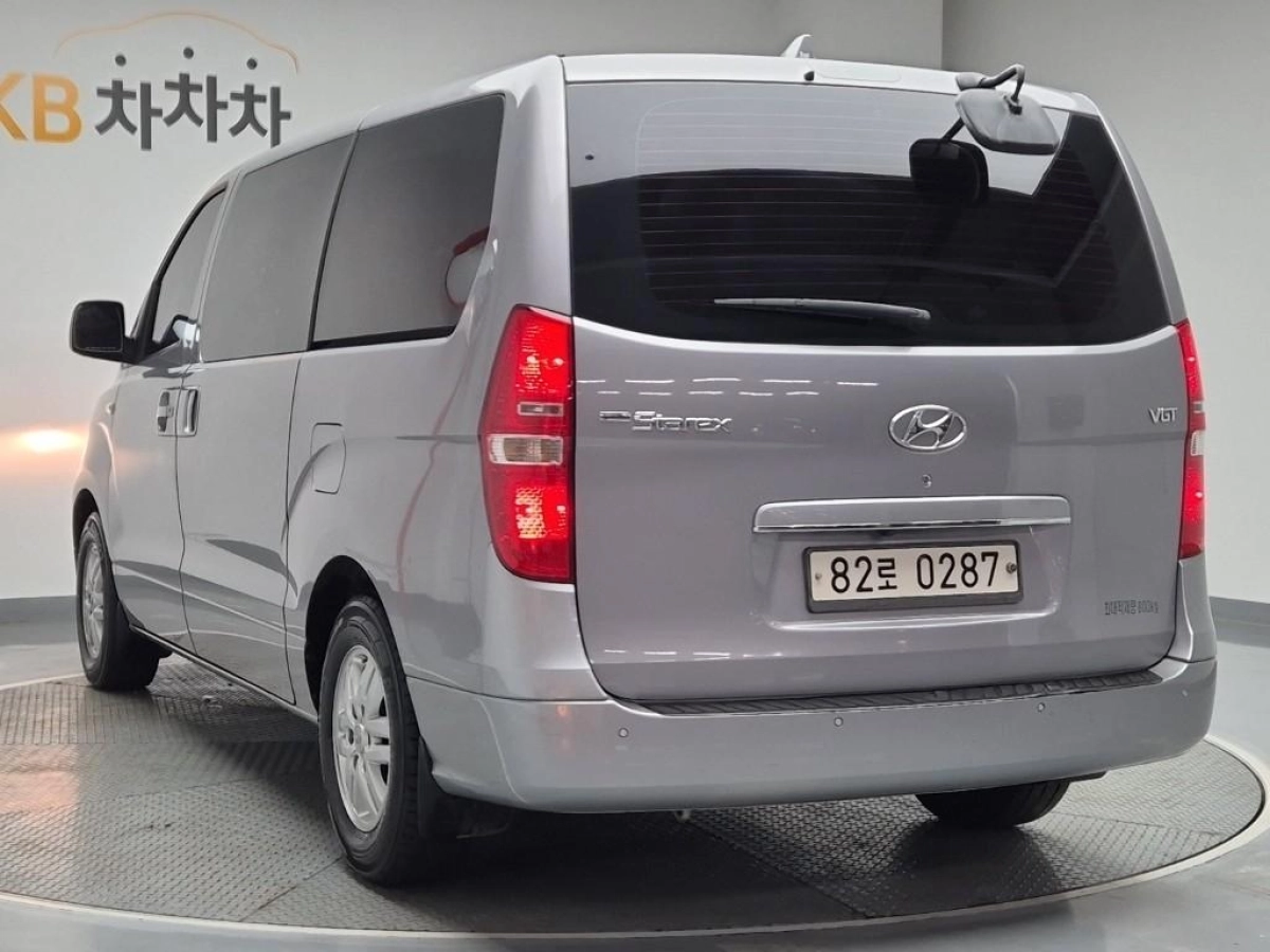 HYUNDAI STAREX GRAND
