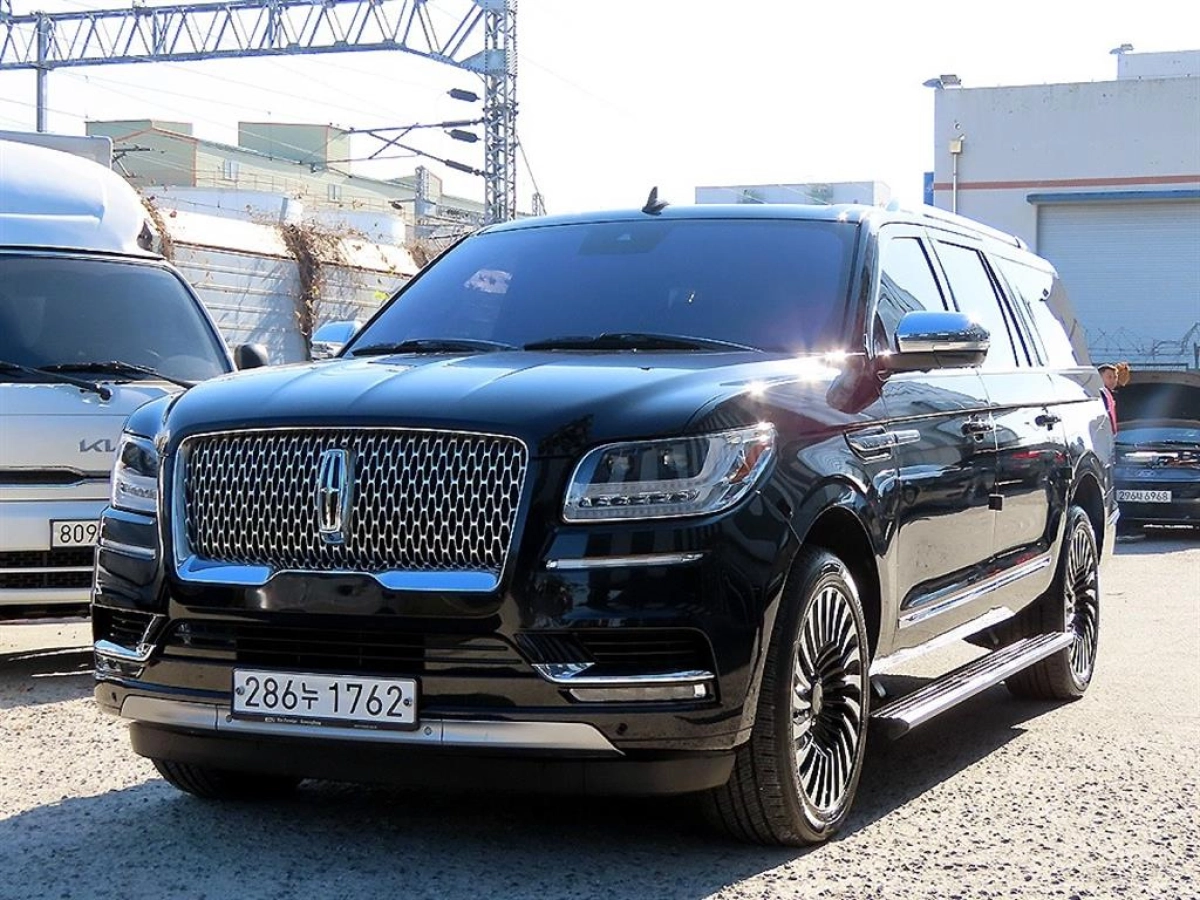 LINCOLN NAVIGATOR  2020