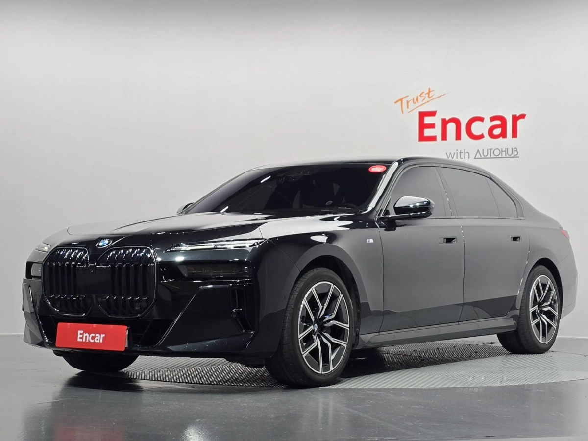 BMW 7-SERIES G70 2025