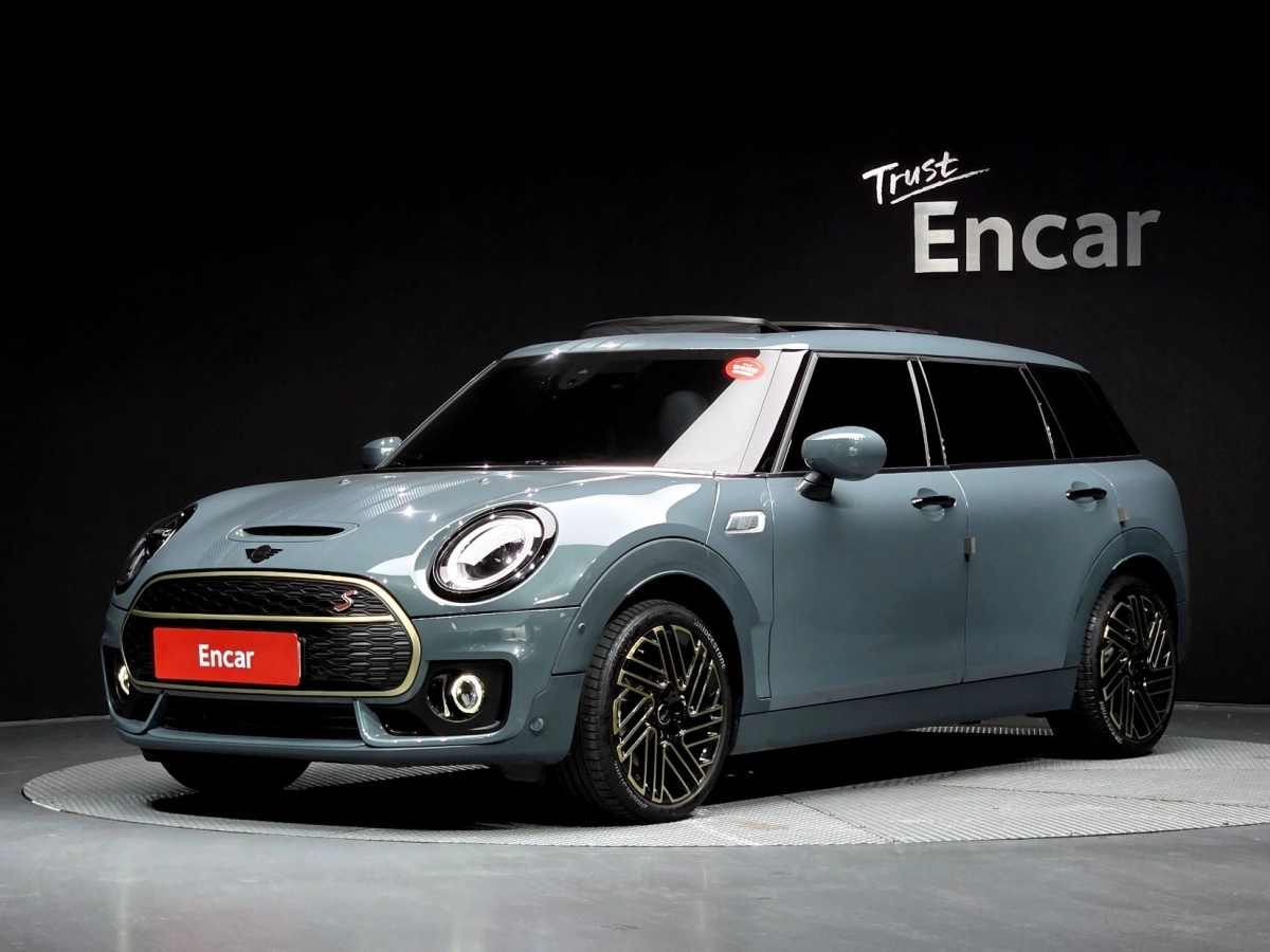 MINI CLUBMAN COOPER S  2024