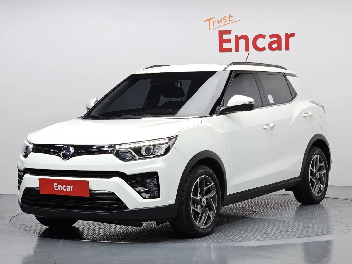 SSANGYONG TIVOLI VERY NEW