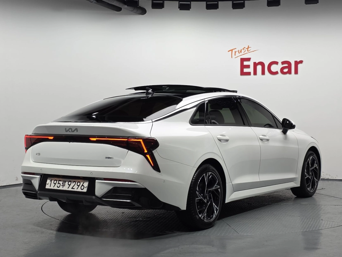 KIA K5 HYBRID