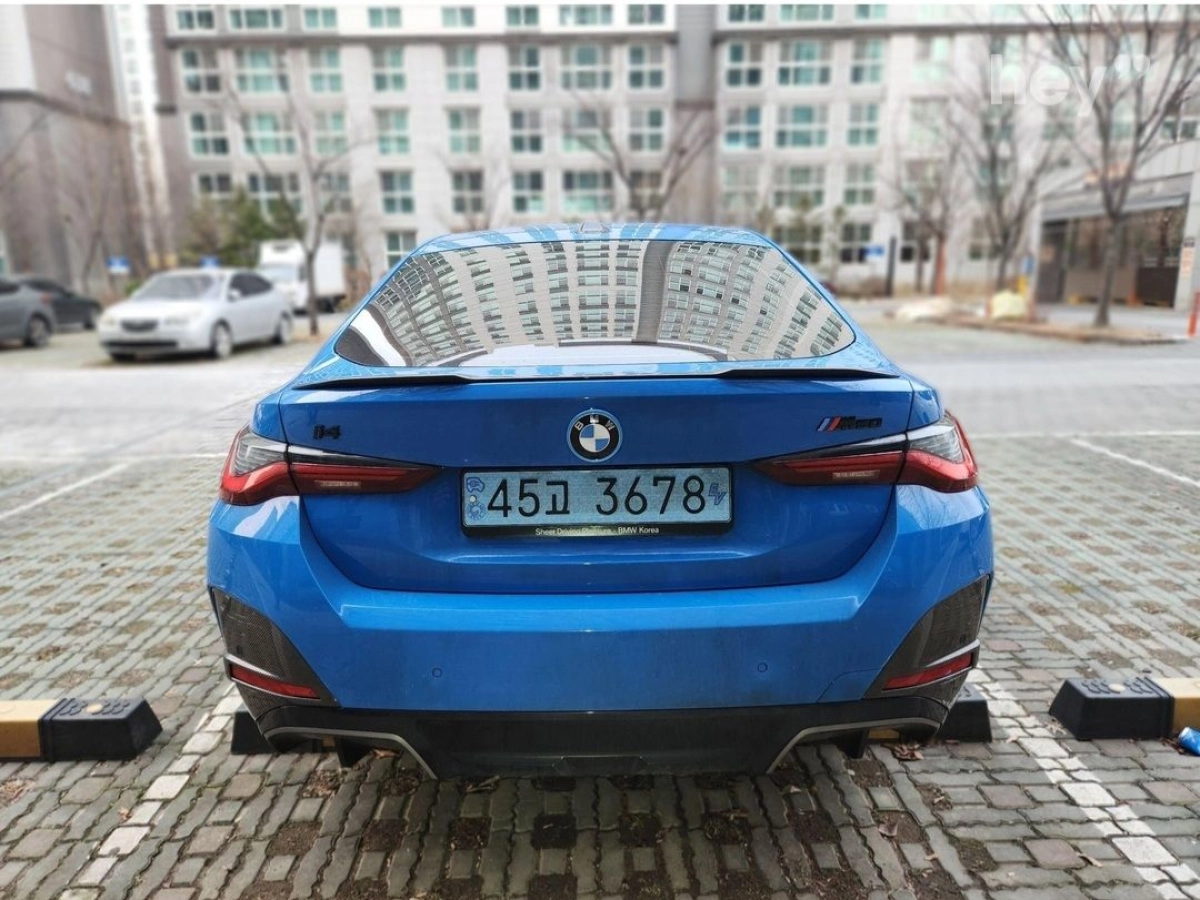 BMW I4