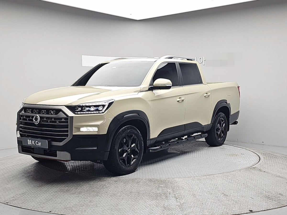 SSANGYONG REXTON SPORTS CAR