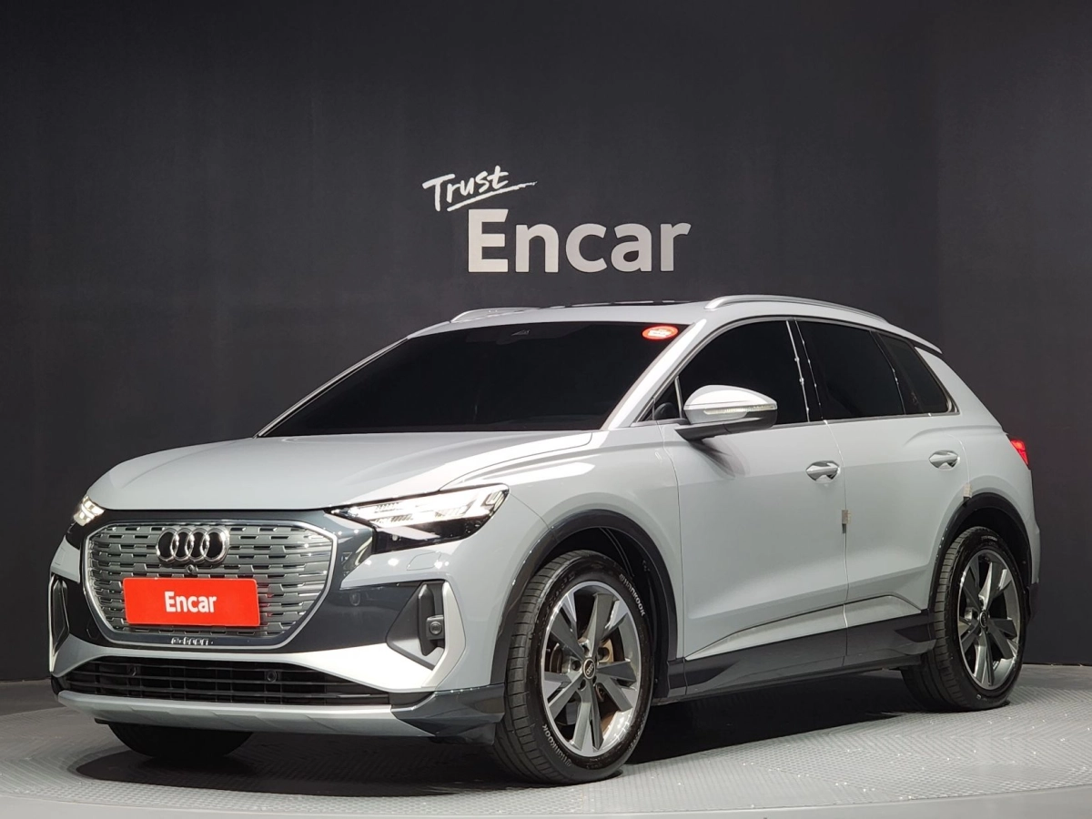 AUDI Q4 E-TRON F4  2023