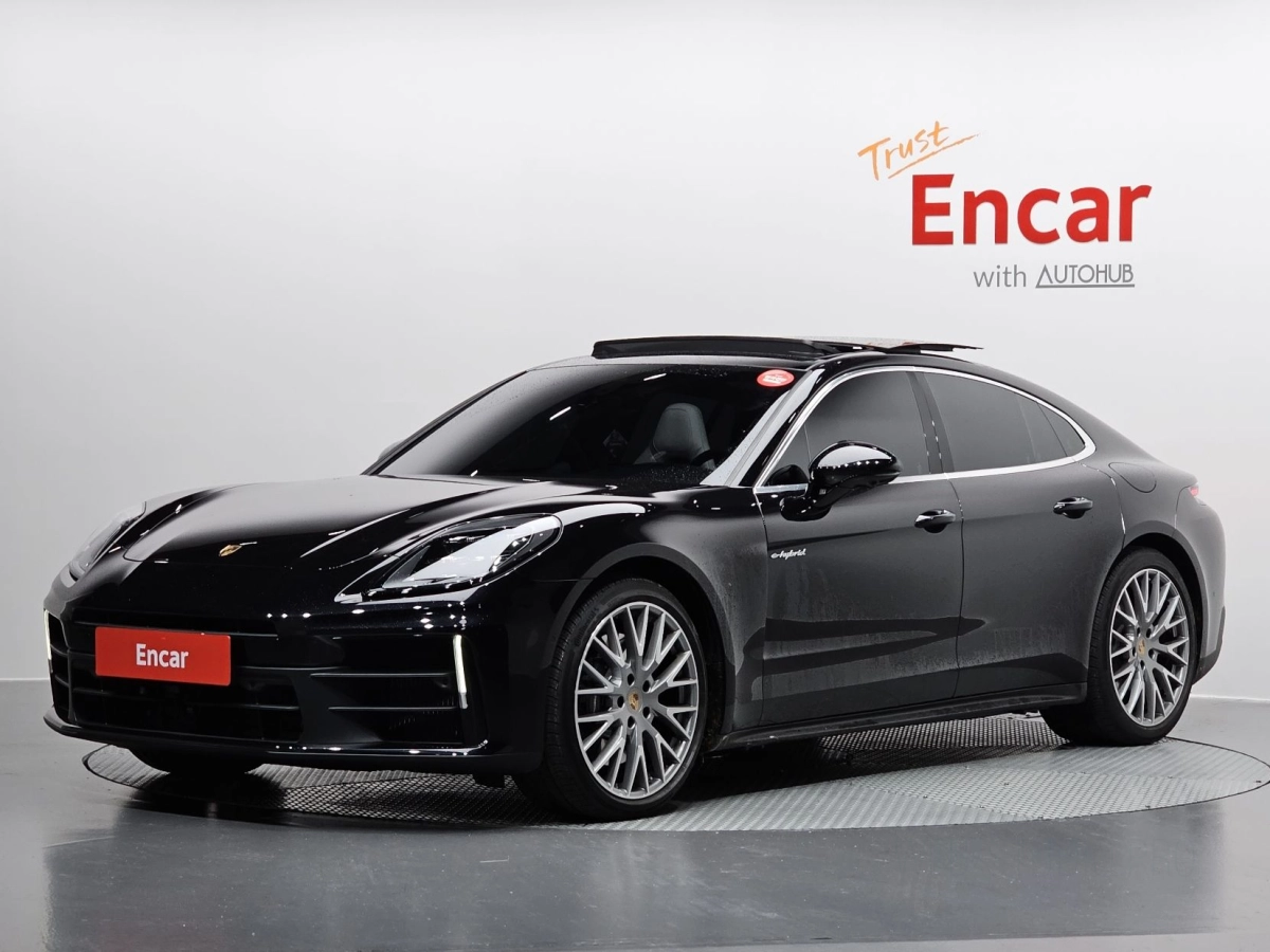 PORSCHE PANAMERA 972  2025