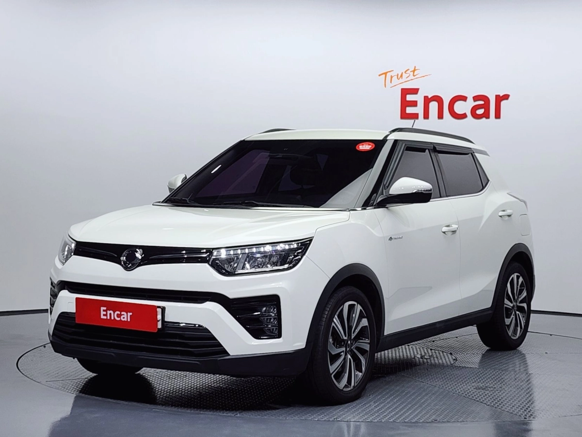 SSANGYONG TIVOLI VERY NEW